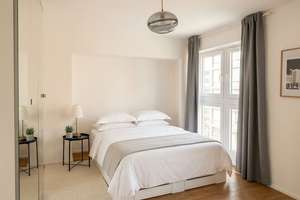 Beautiful room at Potsdamer Platz in a five room apartment with a 60m² rooftop terrace – Die vollständige Adresse der Immobilie erhältst du vom Anbieter., 10963 Kreuzberg, Berlin – Vorschaubild 1