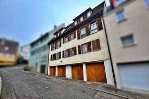 Wo sich Lage und Rendite die Hand geben! 3-Familienhaus in Marktplatznähe! – Tübingen (Kreis) – Vorschaubild 1
