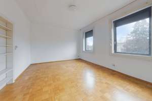 *** Großzügiger Altbau-Charme in S-Bad Cannstatt mit 4,5 Zimmern & Balkon *** – Die vollständige Adresse der Immobilie erhältst du vom Anbieter., 70374 Seelberg, Stuttgart – Vorschaubild 3