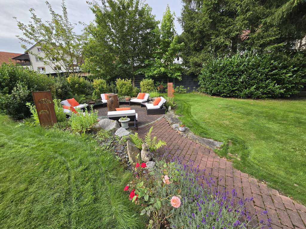 Immobilie in Mörlenbach - Großzügiges Anwesen mit paradiesischem Garten, Pool, Sommerküche, Hochleistungs-Photovoltaik Anlage! - Bild 4