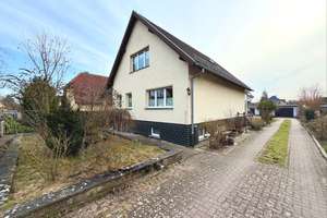 Vollunterkellertes Einfamilienhaus mit Grundstück und Doppelgarage zu verkaufen! – Die vollständige Adresse der Immobilie erhältst du vom Anbieter., 16761 Hennigsdorf – Vorschaubild 2