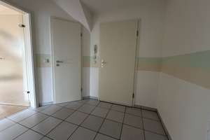 ++ Grüne Idylle vor der Tür, die Stadt im Rücken: 5-Zimmer-Wohnung mit Dachterrasse und Garten ++ – Die vollständige Adresse der Immobilie erhältst du vom Anbieter., 42655 Solingen-Mitte, Solingen – Vorschaubild 19