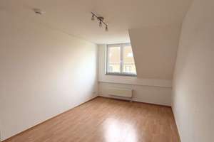 Familienfreundliche Doppelhaushälfte mit Garten und EBK in Wittlaer nahe ISD – 40489 Wittlaer, Düsseldorf – Vorschaubild 11
