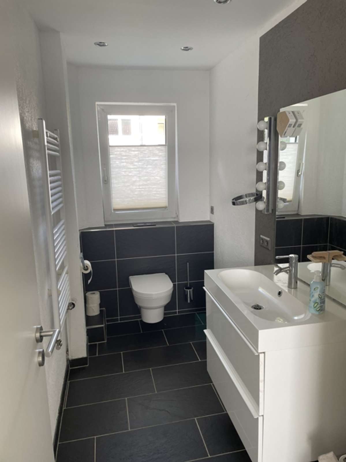 Ansprechendes, modern gestaltetes Einfamilienhaus in idyllischer und naturnaher Umgebung