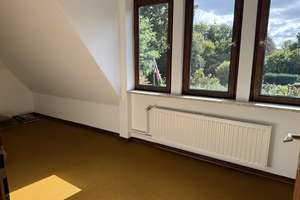 Klassisches Walmdach-Einfamilienhaus mit sonnigem Grundstück in Lurup – Die vollständige Adresse der Immobilie erhältst du vom Anbieter., 22549 Lurup, Hamburg – Vorschaubild 13