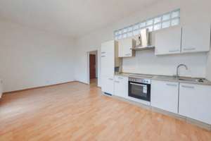 Stilvolle 2-Zimmer-Altbauwohnung mit hohen Decken, großer Wohnküche & Balkon – Die vollständige Adresse der Immobilie erhältst du vom Anbieter., 90459 Galgenhof, Nürnberg – Vorschaubild 5