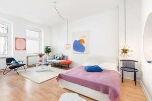 Richardkiez, Neukölln: Helle und charmante 1-Zimmer-Wohnung mit typischen Altbauelementen – Schöneweider Straße 4, 12055 Neukölln (Ortsteil), Berlin – Vorschaubild 1