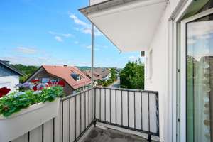 2 Balkone, Fußbodenheizung, Carport & Weitblick – gepflegte ETW in zentraler Lage von Hückeswagen – Die vollständige Adresse der Immobilie erhältst du vom Anbieter., 42499 Hückeswagen – Vorschaubild 3