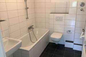 Großzügig geschnittene 3 Zimmer-Wohnung in Schildesche mit Balkon zu vermieten – Am Pfarracker 42, 33611 Schildesche, Bielefeld – Vorschaubild 4