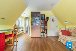 Energieeffizientes Traumhaus mit toller Einliegerwohnung in Hamburg-Sasel – Die vollständige Adresse der Immobilie erhältst du vom Anbieter., 22393 Sasel, Hamburg – Vorschaubild 12