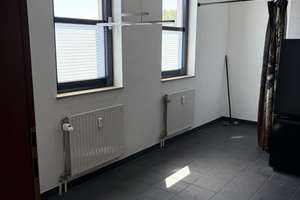 Modernisierte 2‑Zimmer‑Wohnung mit 2 Balkonen in Krefeld-Zentrum – 74 m², neue Bäder, Küche & Möbel  – Fabrikstraße 19, 47798 Stadtmitte, Krefeld – Vorschaubild 4