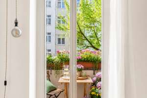 Zwischen Schönhauser Allee und Mauerpark – Ihr neues Zuhause mit Balkon & Berliner Zimmer im SF – Schivelbeiner Straße 47, 10439 Prenzlauer Berg, Berlin – Vorschaubild 1