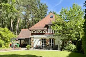 Bezugsfreies Luxusanwesen mit Poolhaus und großem Privatgarten in Bester Lage – Die vollständige Adresse der Immobilie erhältst du vom Anbieter., 90768 Oberfürberg, Eschenau, Fürth – Vorschaubild 2