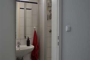 Hübsche 2 Zimmer Wohnung direkt in der Wiesbadener City! kein Balkon – Die vollständige Adresse der Immobilie erhältst du vom Anbieter., 65183 Mitte, Wiesbaden – Vorschaubild 2