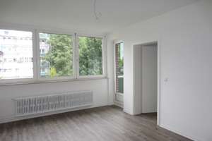 Gut aufgeteilte, komplett renovierte 2-Zimmer-Wohnung mit Balkon in gepflegter Lage! – Am Teichstück 44, 45309 Schonnebeck, Essen – Vorschaubild 2