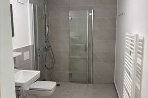Erstbezug // Neubau//  2,5-Zimmer-Wohnung mit Balkon und EBK – Hagedornstraße 94, 12487 Johannisthal, Berlin – Vorschaubild 7