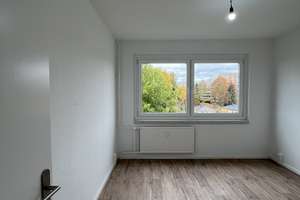 Familien aufgepasst!! 5-Zimmer-Wohnung mit 2 Bädern und 2 Balkonen