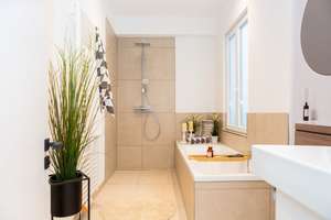 Sofort frei! Altbaucharme mit 3,15 m Raumhöhe – modernisierte 2-Zimmer-Wohnung in Maxfeld