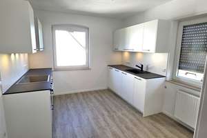 Neu renovierte 4-Zimmer-Wohnung mit 2 Balkonen im 1. OG in Bad Cannstatt, Wohngebiet "Im Geiger" – Im Geiger 45, 70374 Im Geiger, Stuttgart – Vorschaubild 9