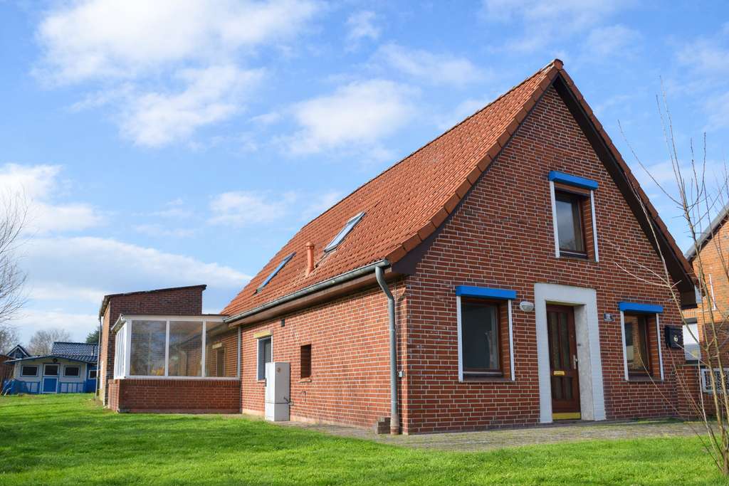 Immobilie in Neuenkirchen - Ein Zuhause in idyllischer Lage mit direktem Medemzugang und viel Potential - Bild 0