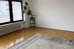 Freie 2-Zimmer-ETW mit großem Südwestbalkon, Aufzug und TG-Stellplatz im Kaufpreis enth – Im Stöckig 65, 90765 Ronhof, Kronach, Fürth – Vorschaubild 3