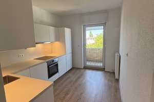 Stilvolle 3-Zimmer-Wohnung nach Kernsanierung mit Balkon und Einbauküche in Bessungen – Darmstadt – Vorschaubild 1