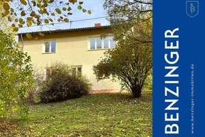 Naturnah und stadtnah zugleich – gepflegtes Einfamilienhaus mit Doppelgarage – Die vollständige Adresse der Immobilie erhältst du vom Anbieter., 72574 Bad Urach – Vorschaubild 1