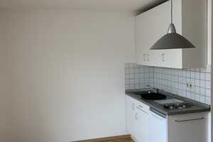 1-Zimmer-Wohnung in Studentenwohnanlage, EBK, Bad, Balkon, möbliert – Bayreuther Str. 47, 91052 Erlangen – Vorschaubild 1