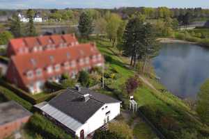 Ebenerdiges Wohnen in zurückgezogener Lage am Wasser – Rendsburg-Eckernförde (Kreis) – Vorschaubild 1