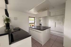 Exklusives Architektenhaus mit Einliegerwohnung in Bestlage - Achalm – Die vollständige Adresse der Immobilie erhältst du vom Anbieter., 72766 Reutlingen-Mitte, Reutlingen – Vorschaubild 10