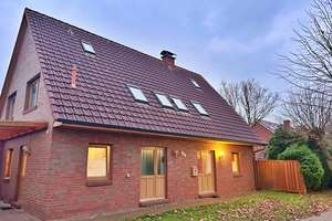 Einfamilienhaus mit Einliegerwohnung in TOP Lage von Hooksiel – Wohnen und/oder Vermieten – Die vollständige Adresse der Immobilie erhältst du vom Anbieter., 26434 Wangerland – Vorschaubild 1