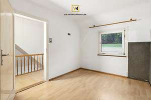 Handwerker-Chance : Reihenmittelhaus mit Garten zum Preis einer Wohnung – Kantstraße 24, 72636 Frickenhausen – Vorschaubild 5