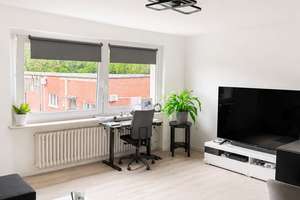 Stilvolle 2,5-Zimmer-Wohnung mit großem Süd-West-Balkon – Wohnen direkt am Ümminger See