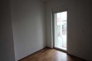 Ein-Zimmer-Wohnung mit Einbauküche und kleiner Terrasse – Bremer Straße 0, 39124 Magdeburg – Vorschaubild 2