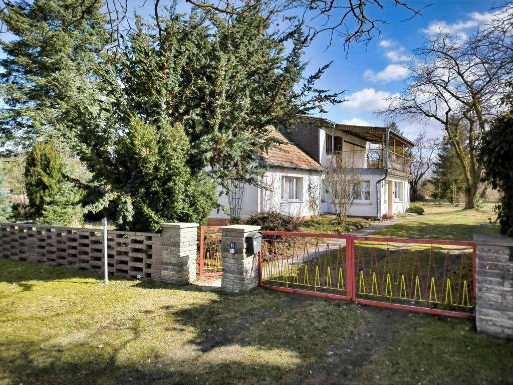 Immobilie in Reichenow-Möglin - Geräumiges Wohnhaus auf großem Grundstück mit Baureserve bietet vielfältige Nutzungsmöglichkeiten - Bild 0