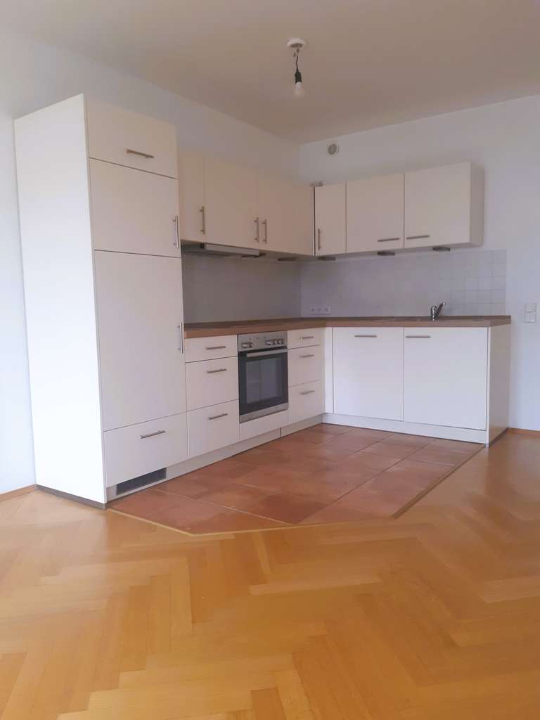 Immobilie in Putzbrunn - Senioren-Wohnung (1,5 Zimmer, 49m²) in schöner Park-Residenz - leerstehend und provisionsfrei - Bild 2