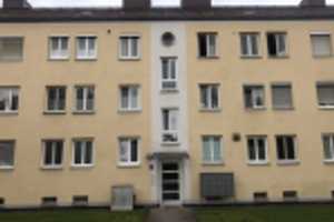 Helle 1,5 Zimmerwohnung im 1. Stock – Kristallstraße 17, 80995 München – Vorschaubild 1