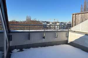 Lichtdurchflutete Dachgeschosswohnung wartet auf Sie! 1 NKM als Renovierungskostenzuschuss! – Große-Leege-Straße 50 A, 13055 Berlin – Vorschaubild 3