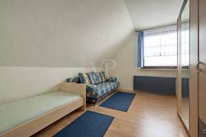 Freistehendes Einfamilienhaus mit großem Grundstück in ruhiger Lage – Die vollständige Adresse der Immobilie erhältst du vom Anbieter., 99444 Blankenhain – Vorschaubild 16