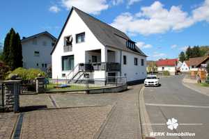 BERK Immobilien - Top gepflegtes ZFH mit gemütlichem Garten in schöner Lage von Laufach – Aschaffenburg (Kreis) – Vorschaubild 1