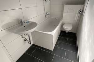 Frisch renovierte 3 Zimmer-Wohnung mit Balkon und modenisiertem Tageslichtbad mit Wanne – Eutiner Str. 20, 23554 Sankt Lorenz Nord, Lübeck – Vorschaubild 15