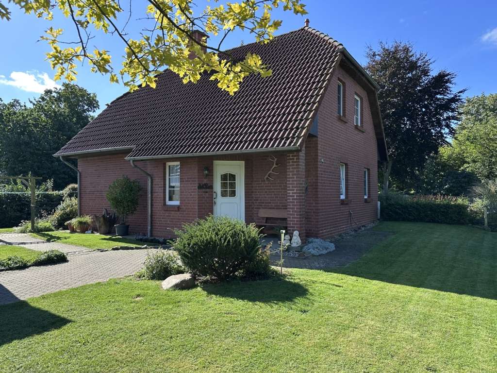 Immobilie in Kargow - Einfamilienhaus mit idyllischem Grundstück und umfangreichem Nebengelass - Bild 1