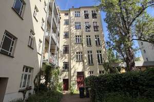 Ungewöhnliche Wohnung mit 2 Balkonen