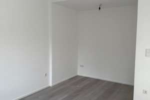Modernisiertes Reihenhaus mit Terrasse & Garten in begehrter Lage von Obermenzing – Garage inklusive – Kaspar-Kerll-Straße 24a, 81247 Obermenzing, München – Vorschaubild 10