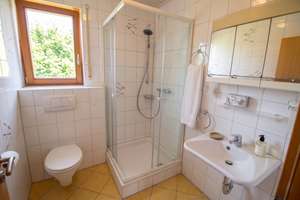Seltenes Juwel in Sackgassenlage: Moderne Familien-Residenz auf traumhaften 1.400 m² Naturgrundstück – Die vollständige Adresse der Immobilie erhältst du vom Anbieter., 75050 Gemmingen – Vorschaubild 4