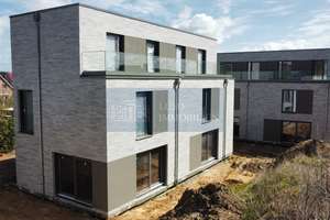 Moderne Doppelhaushälfte mit PV, Wärmepumpe und Garten in Wedel – Steinberg 30, 22880 Wedel – Vorschaubild 3