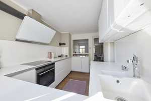Liebevoll saniertes Fachwerkhaus (ca. 289 m²) mit Terrasse, Sichtbalken, Einliegerwohnung uvm. – Stuttgart – Vorschaubild 8