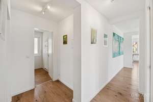 München-Hadern: Neuwertige 3,5 Zimmer-Wohnung mit zwei Balkonen, Garten & Wärmepumpe. – Die vollständige Adresse der Immobilie erhältst du vom Anbieter., 80689 Blumenau, München – Vorschaubild 6