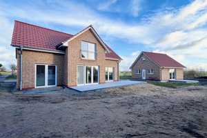 Wohnensemble bestehend aus Haupthaus und Gästehaus in ruhiger Wohnlage auf Insel Poel...!!! – Nordwestmecklenburg (Kreis) – Vorschaubild 2
