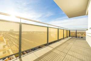 Sonnenbalkon mit Stadtblick – Ihr neues 3-Zimmer-Zuhause am Neuen Park – Dösner Weg 6, 4103 Zentrum-Südost, Leipzig – Vorschaubild 1